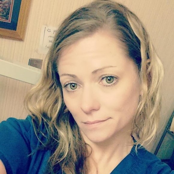 Meet your Posher, Jennifer - Picture 1 of 1